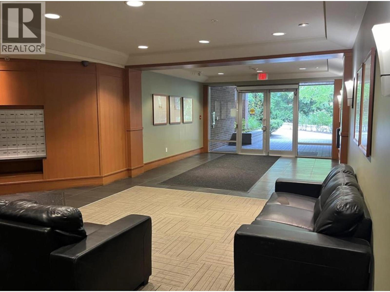 317 1633 Mackay Avenue, North Vancouver, British Columbia  V7P 0A2 - Photo 3 - R2954930