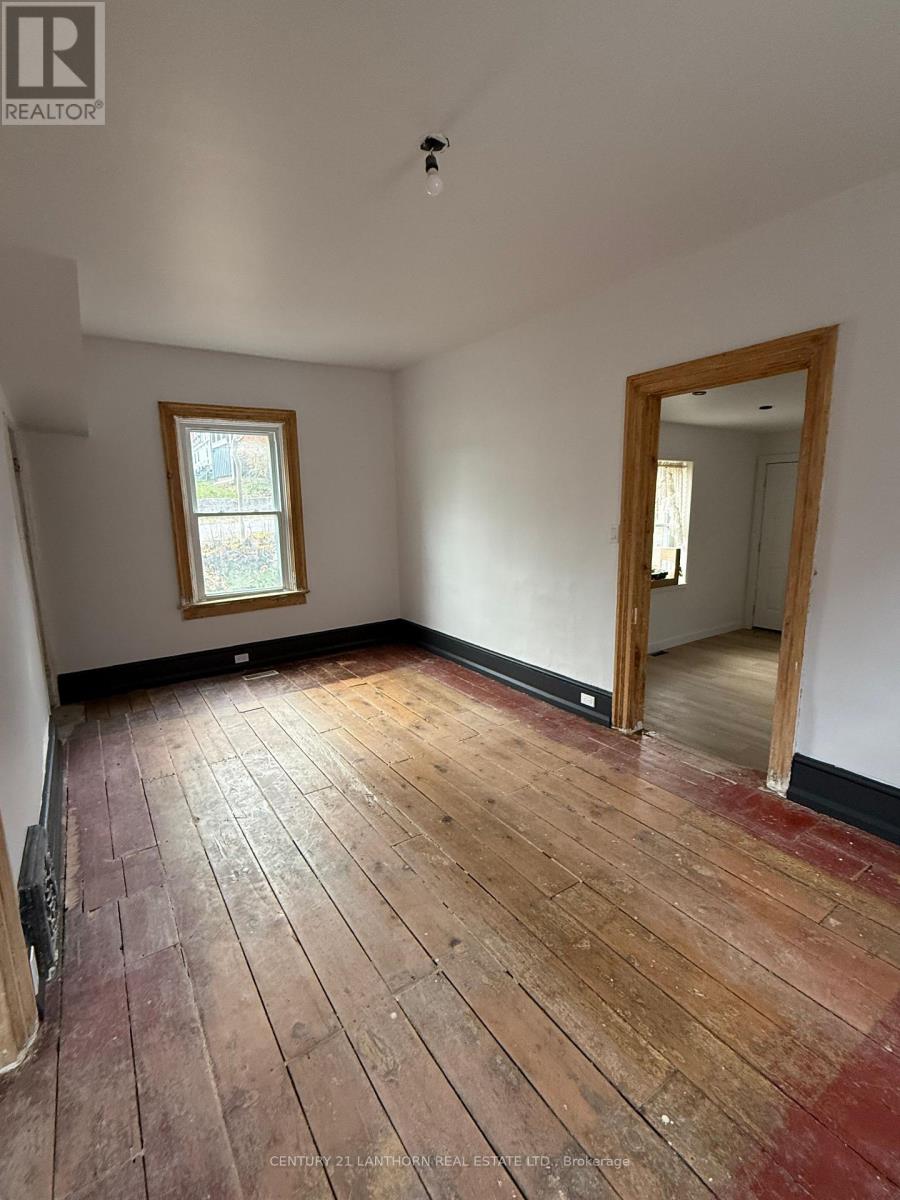 44 Mary Street, Prince Edward County, Ontario  K0K 2T0 - Photo 8 - X12567962