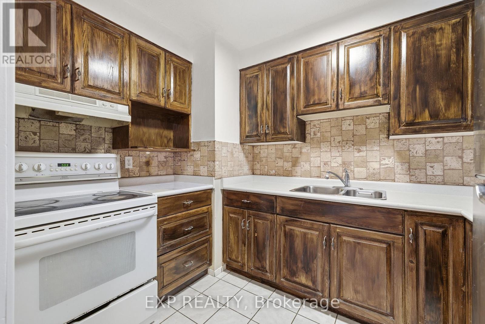 103 - 10 Ajax Street, Guelph, Ontario  N1H 7N6 - Photo 4 - X12567764