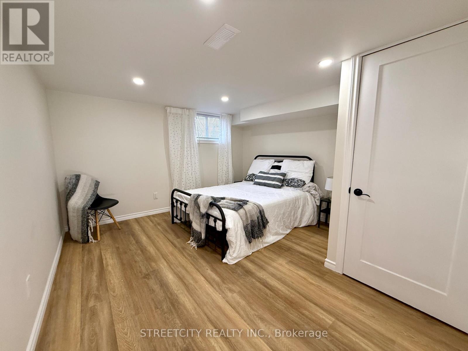 914 Hagle Street, Sarnia, Ontario  N7V 4A7 - Photo 14 - X12567908