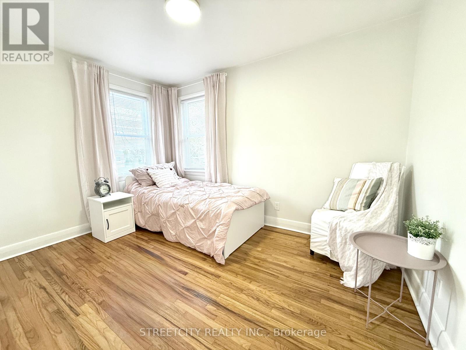 914 Hagle Street, Sarnia, Ontario  N7V 4A7 - Photo 7 - X12567908