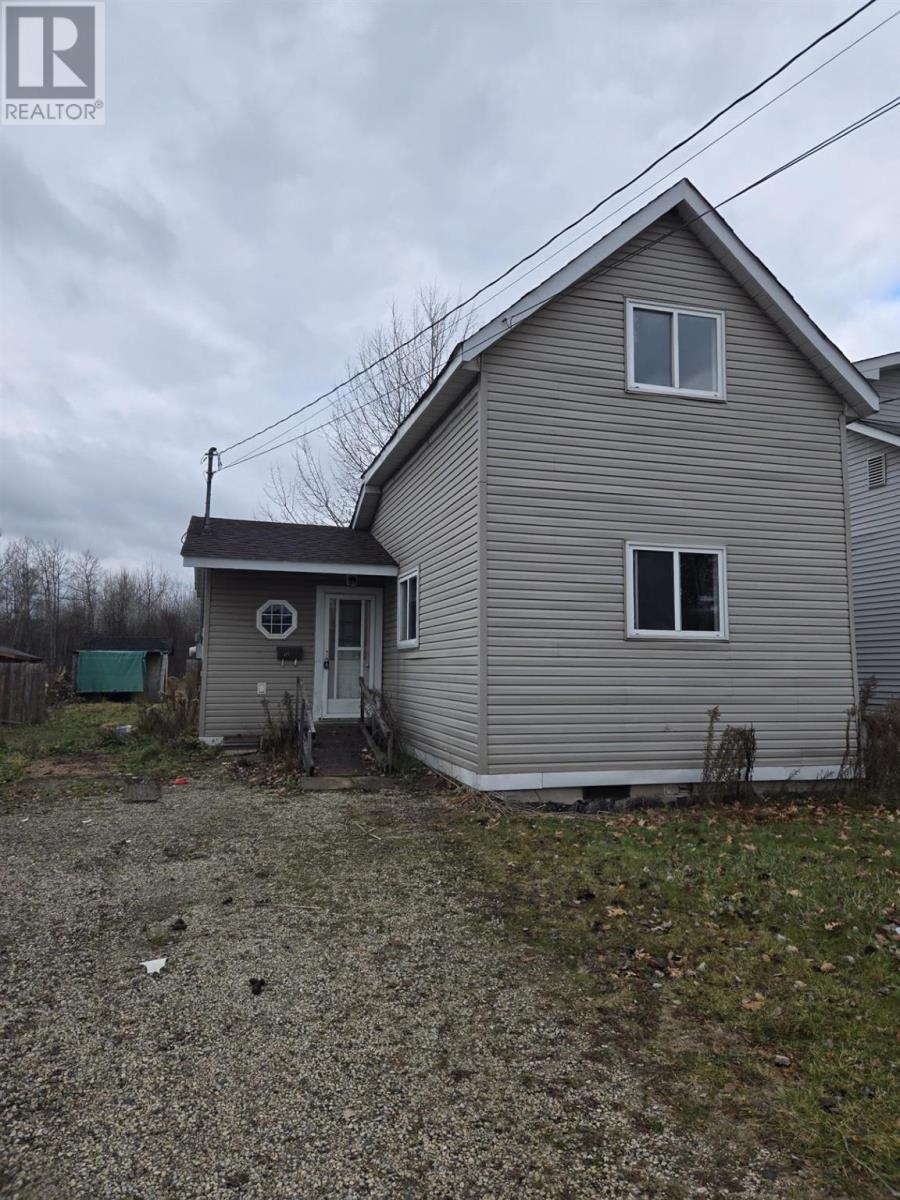 187 Carufel Ave, Sault Ste. Marie, Ontario  P6C 4T5 - Photo 2 - SM253325