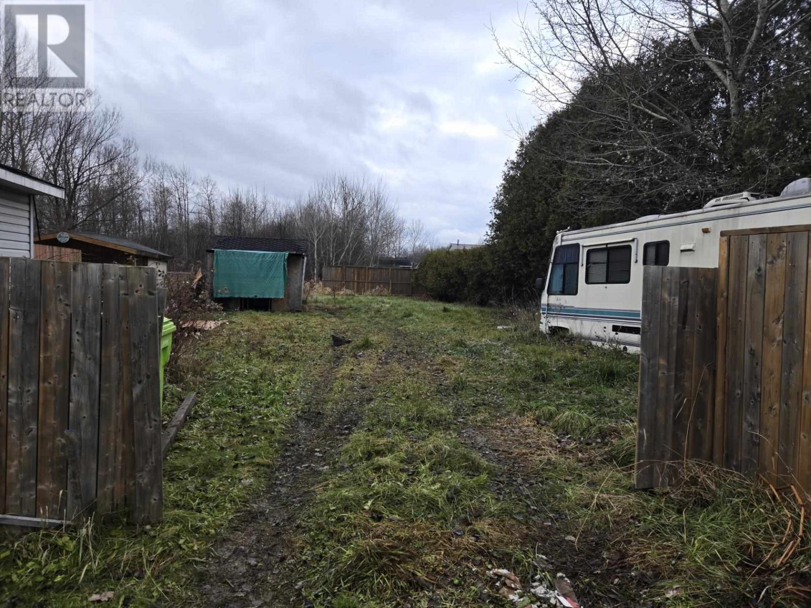 187 Carufel Ave, Sault Ste. Marie, Ontario  P6C 4T5 - Photo 3 - SM253325