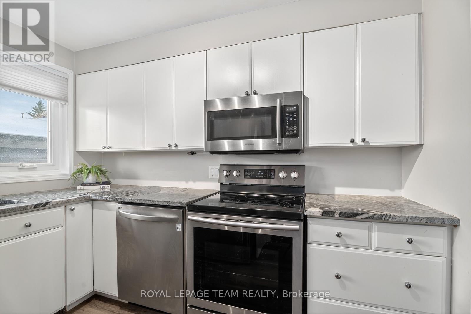 10 - 290 Cathcart Street, Ottawa, Ontario  K1N 5C4 - Photo 7 - X12567796