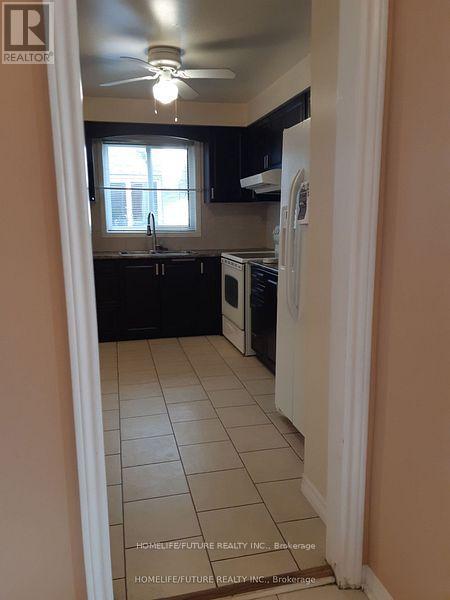 85 Halfmoon Square, Toronto, Ontario  M1C 3V2 - Photo 4 - E12560804