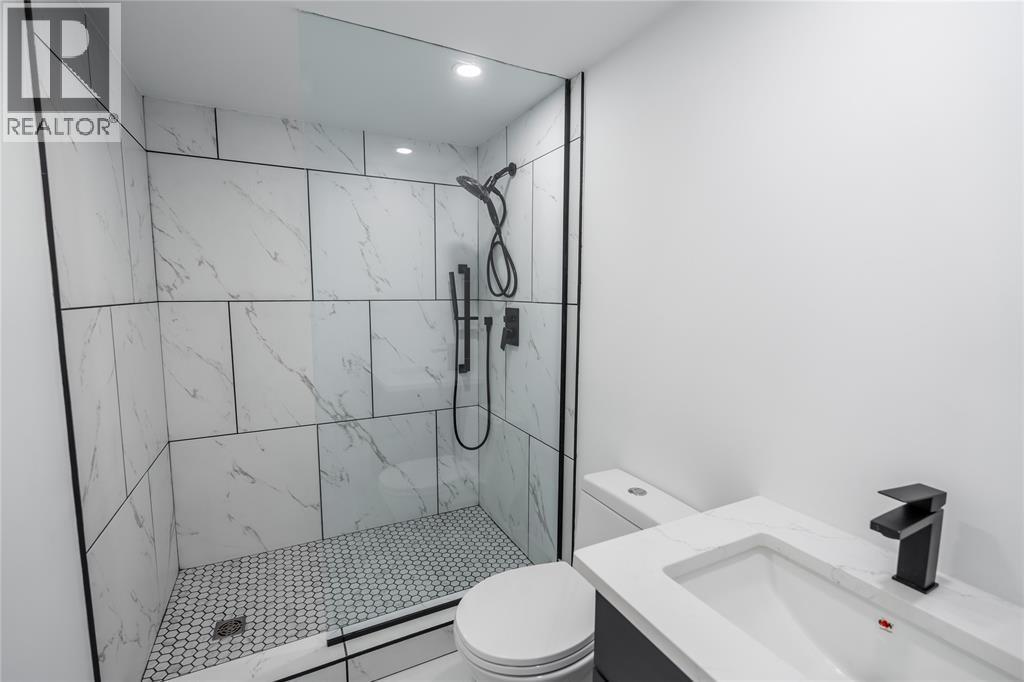 1566 Howston Avenue, Sarnia, Ontario  N7V 3Y9 - Photo 13 - 25029363