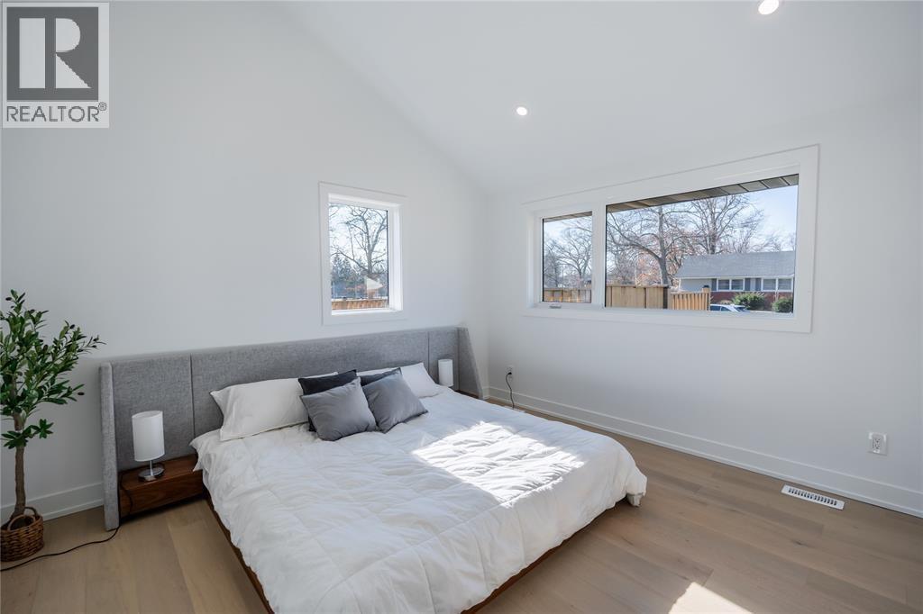 1566 Howston Avenue, Sarnia, Ontario  N7V 3Y9 - Photo 14 - 25029363