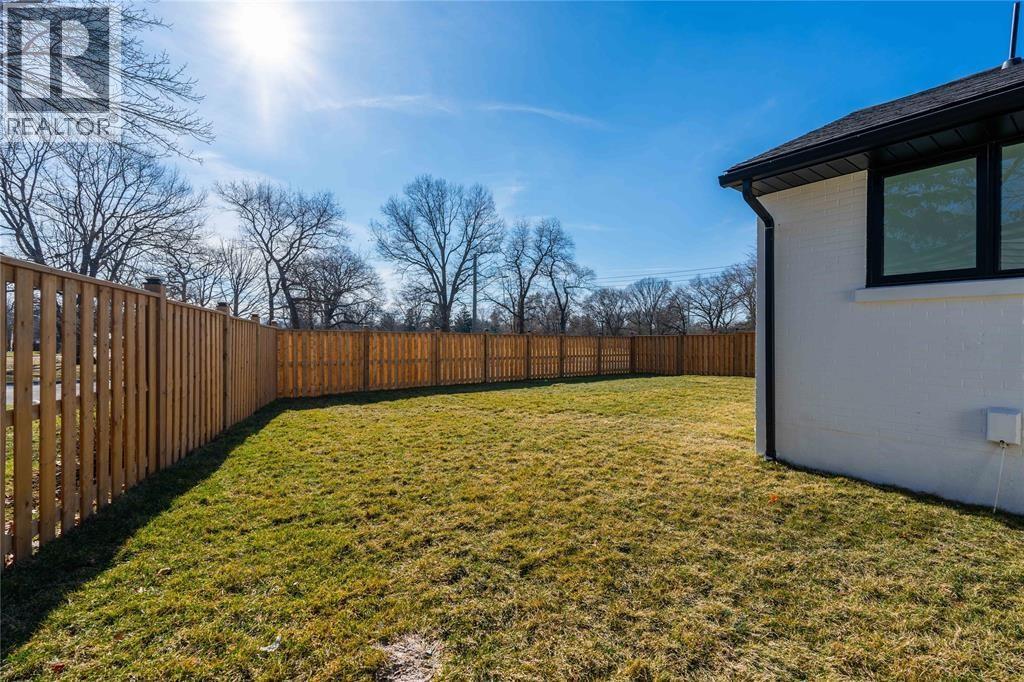 1566 Howston Avenue, Sarnia, Ontario  N7V 3Y9 - Photo 29 - 25029363