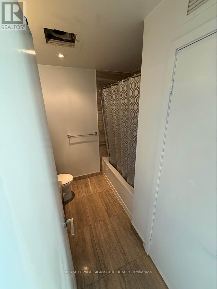 Ph11 - 15 Iceboat Terrace, Toronto, Ontario  M5V 4A5 - Photo 10 - C12567898