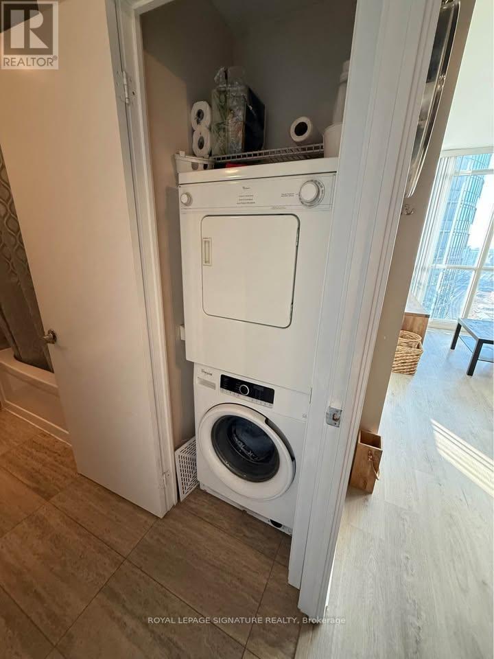 Ph11 - 15 Iceboat Terrace, Toronto, Ontario  M5V 4A5 - Photo 12 - C12567898