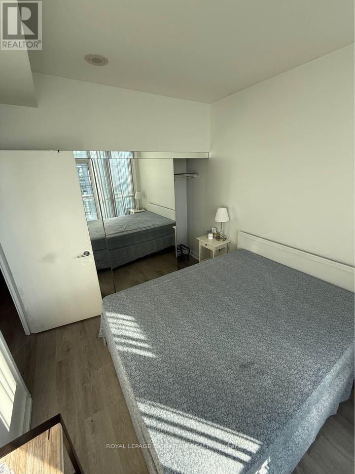 Ph11 - 15 Iceboat Terrace, Toronto, Ontario  M5V 4A5 - Photo 7 - C12567898