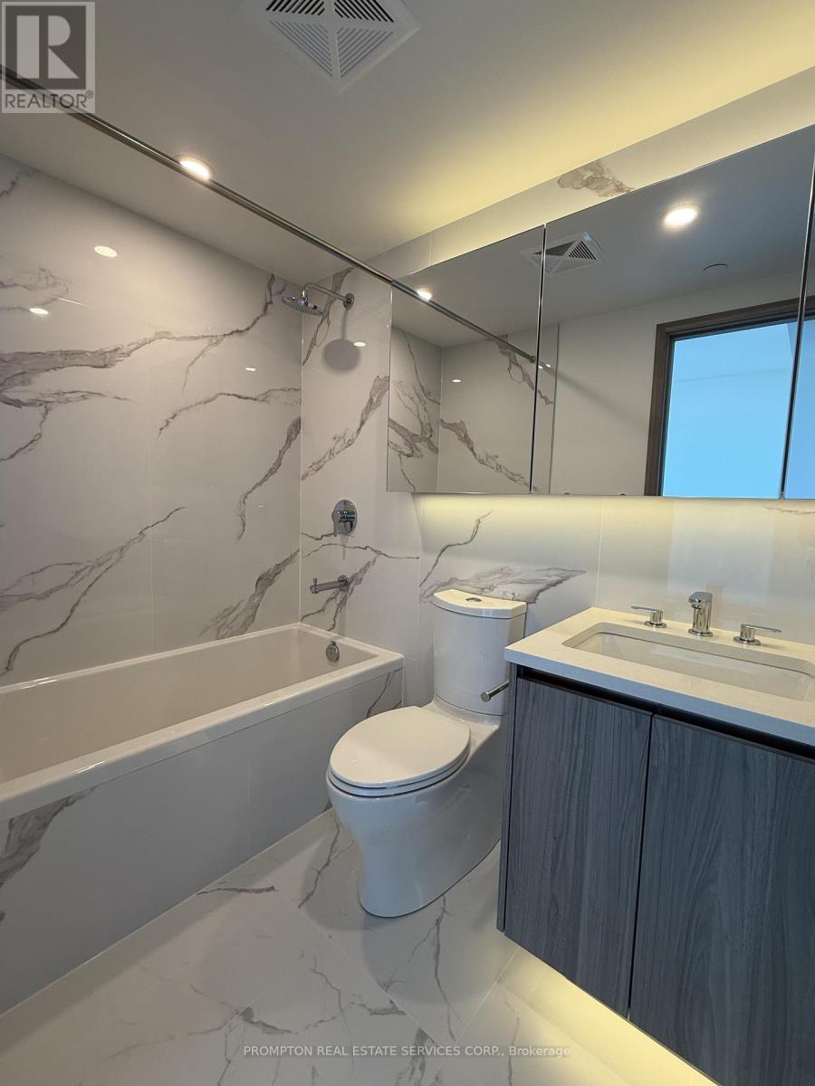 6902 - 3 Concord Cityplace Way, Toronto, Ontario  M5V 0X4 - Photo 16 - C12567926