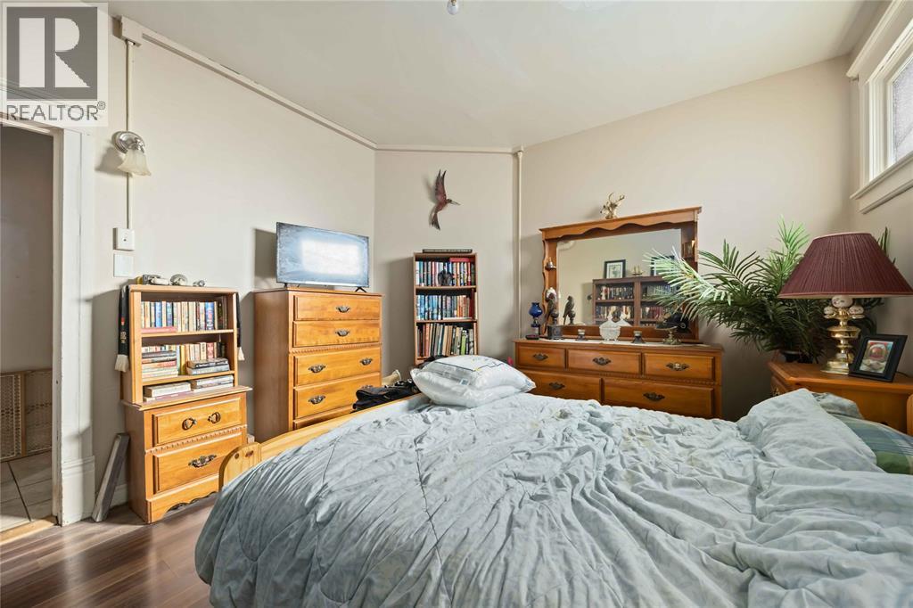 176 Christina Street South, Sarnia, Ontario  N7T 2N1 - Photo 9 - 25029362