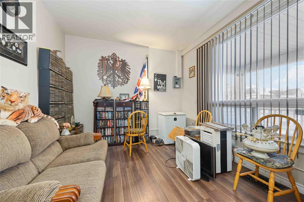 176 Christina Street South, Sarnia, Ontario  N7T 2N1 - Photo 7 - 25029362