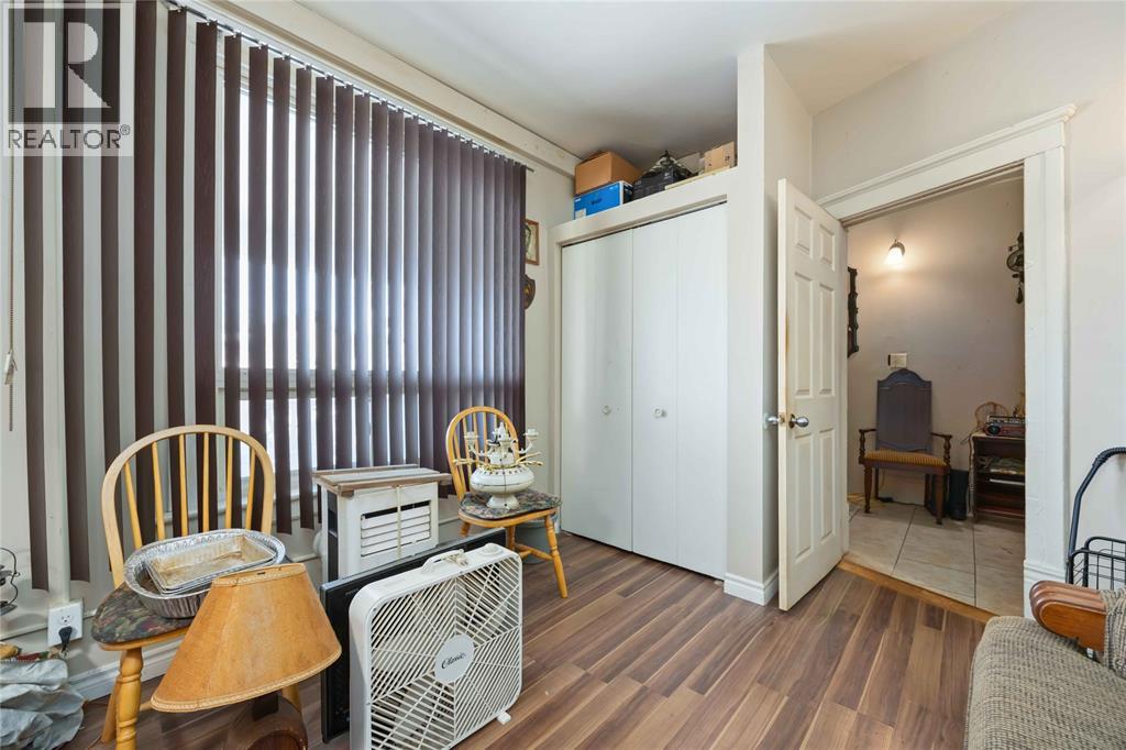 176 Christina Street South, Sarnia, Ontario  N7T 2N1 - Photo 6 - 25029362