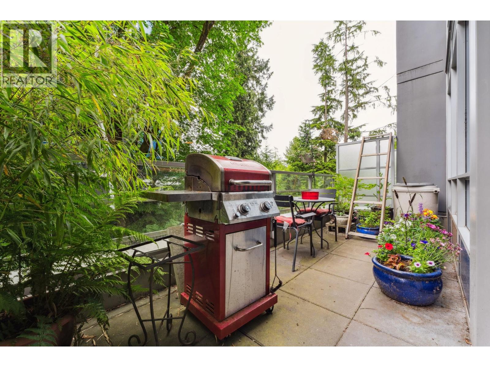 002 9060 University Crescent, Burnaby, British Columbia  V5A 0E1 - Photo 13 - R3051434