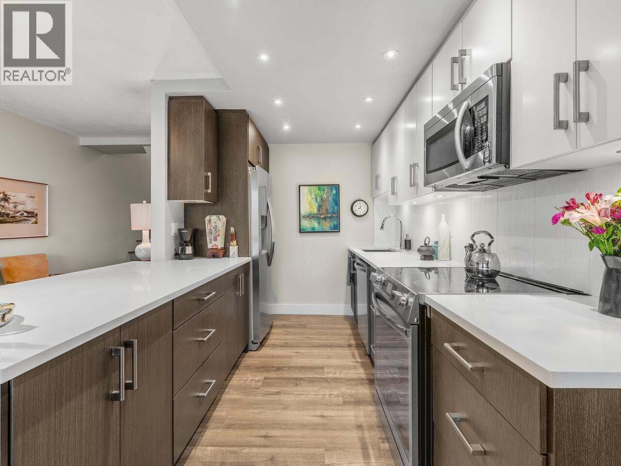 521 666 Leg In Boot Square, Vancouver, British Columbia  V5Z 4A4 - Photo 10 - R3069240