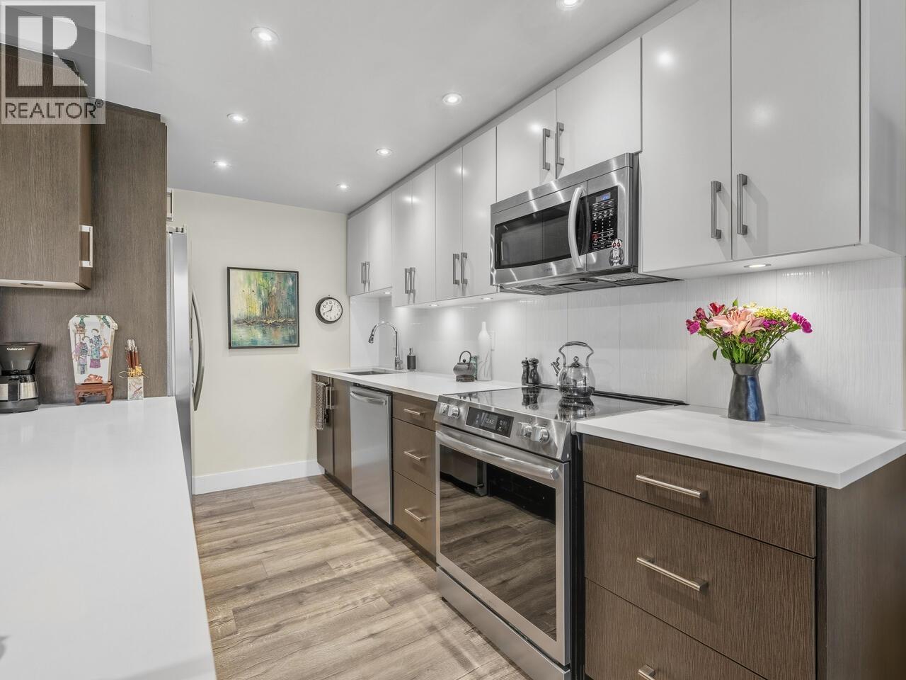 521 666 Leg In Boot Square, Vancouver, British Columbia  V5Z 4A4 - Photo 9 - R3069240