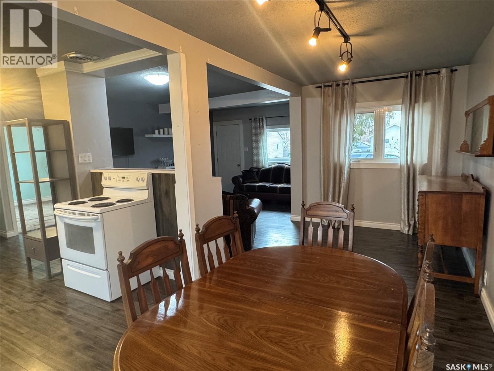 213 3rd Avenue W, Biggar, Saskatchewan  S0K 0M0 - Photo 10 - SK024440