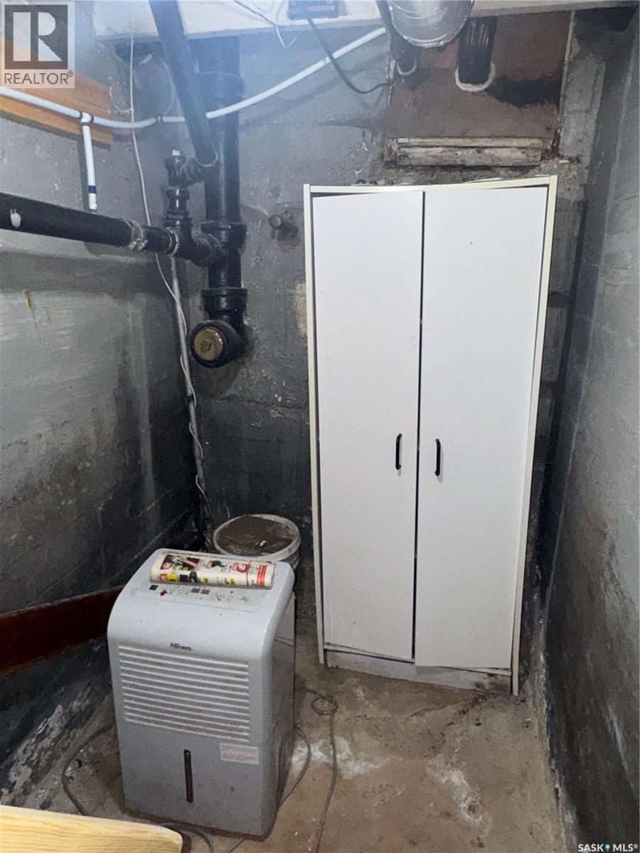 213 3rd Avenue W, Biggar, Saskatchewan  S0K 0M0 - Photo 20 - SK024440