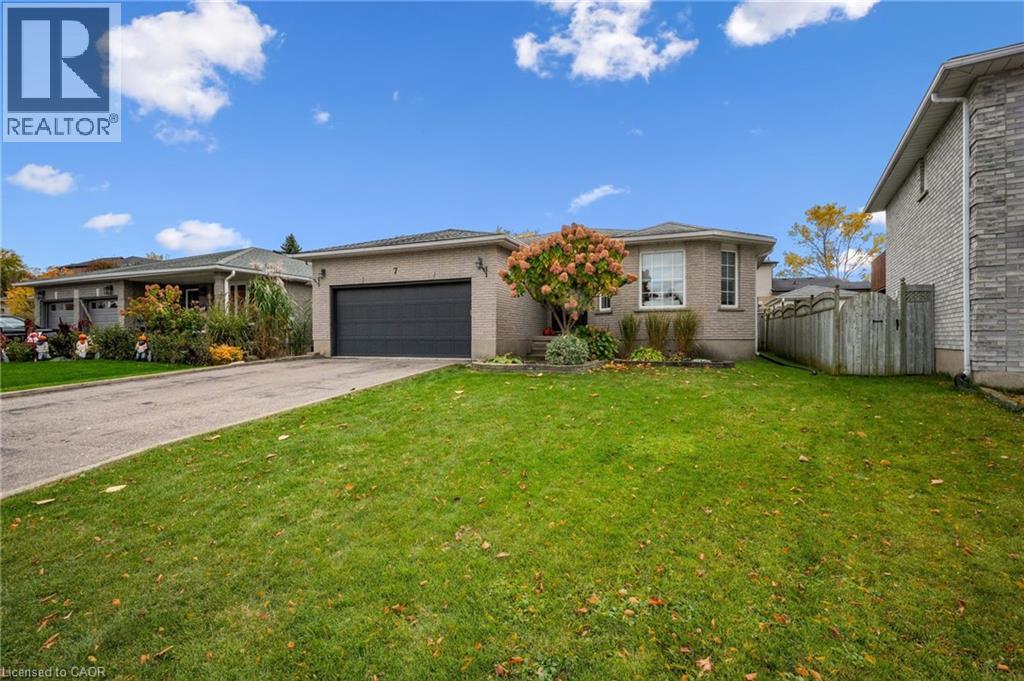 7 PETER Court, Cambridge, Ontario