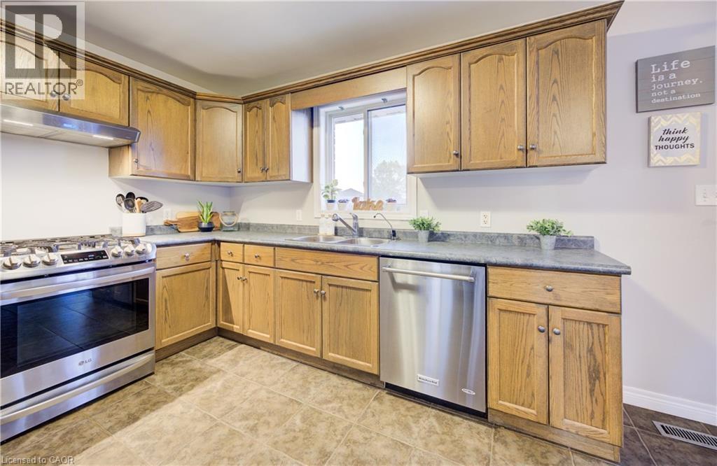 213 Falcon Drive, Woodstock, Ontario  N4T 1W5 - Photo 8 - 40786643