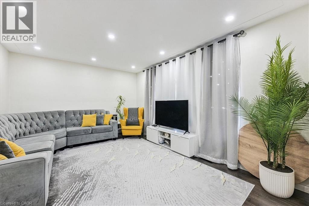 107 Deschene Avenue, Hamilton, Ontario  L9A 3J9 - Photo 5 - 40788084