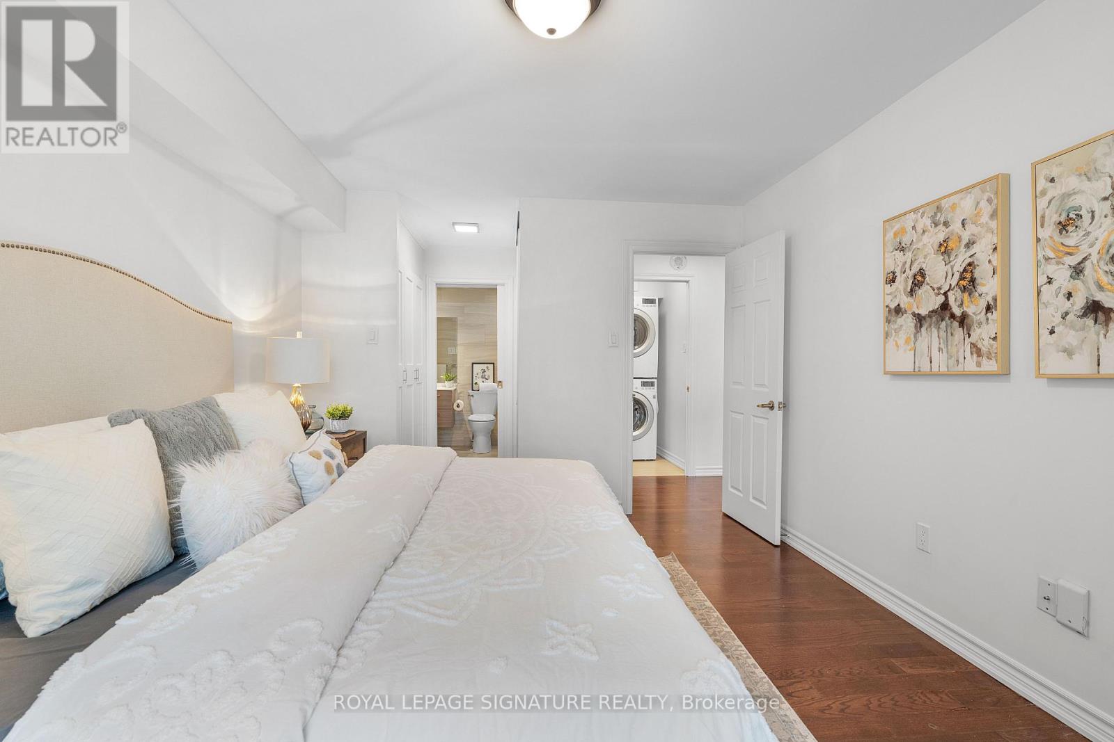 911 - 100 Quebec Avenue E, Toronto, Ontario  M6P 4B8 - Photo 16 - W12556732