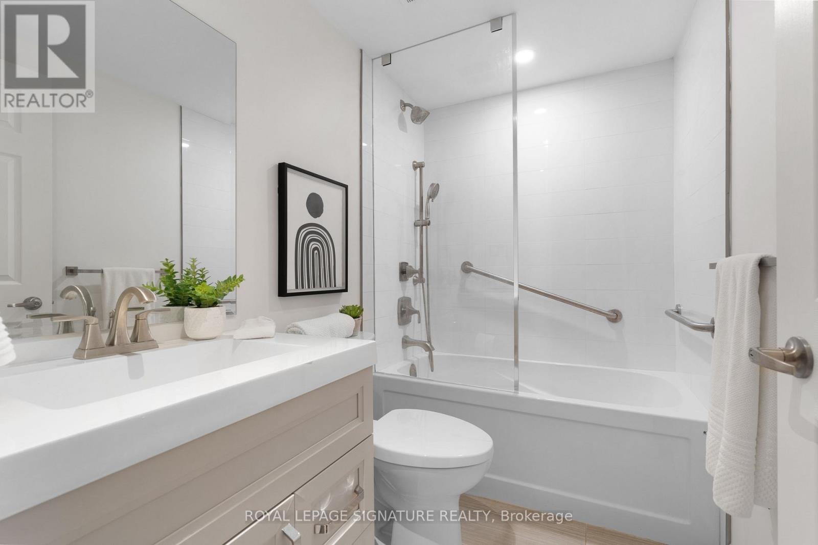 911 - 100 Quebec Avenue E, Toronto, Ontario  M6P 4B8 - Photo 14 - W12556732