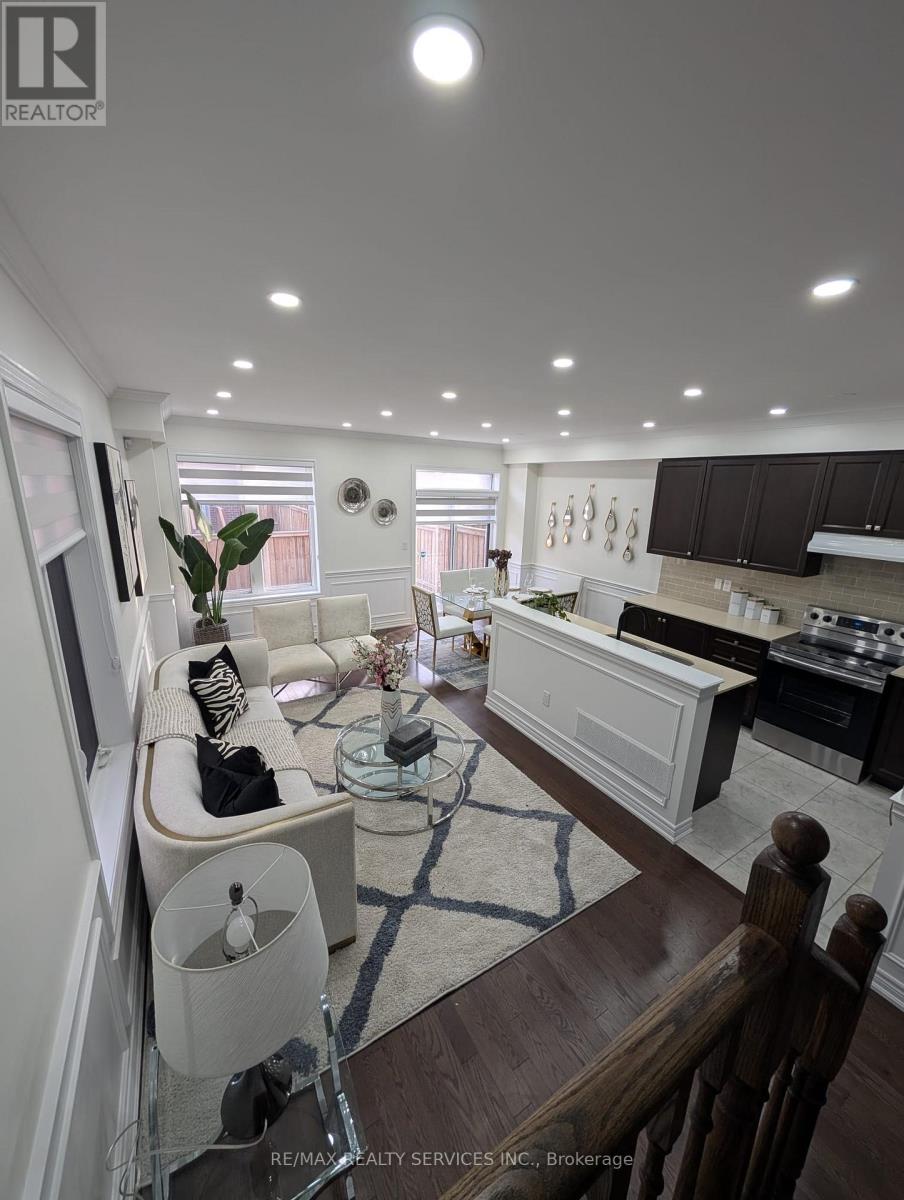 60 True Blue Crescent, Caledon, Ontario  L7E 4K7 - Photo 5 - W12566538