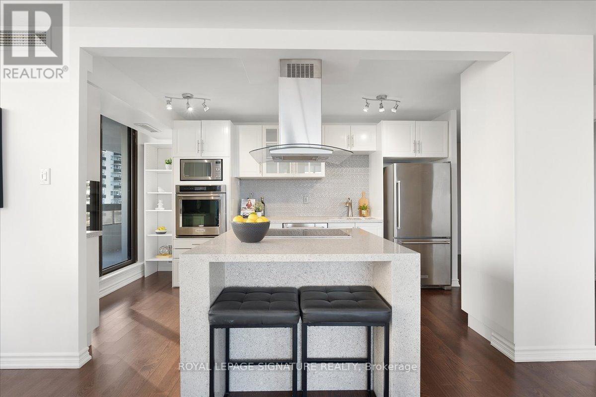 911 - 100 Quebec Avenue E, Toronto, Ontario  M6P 4B8 - Photo 5 - W12556732