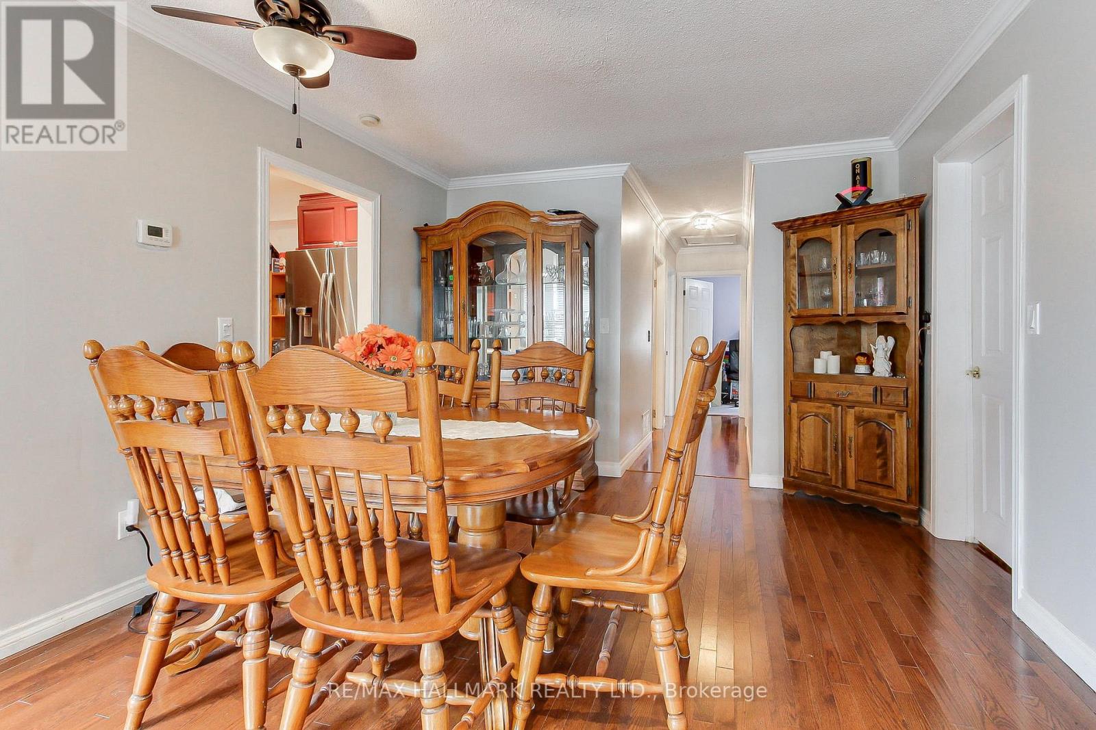 186 Beach Road, Georgina, Ontario  L4P 2L9 - Photo 12 - N12567916