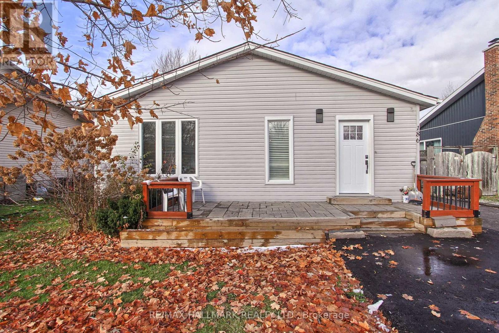 186 Beach Road, Georgina, Ontario  L4P 2L9 - Photo 2 - N12567916