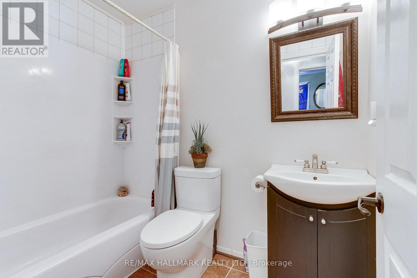 186 Beach Road, Georgina, Ontario  L4P 2L9 - Photo 27 - N12567916