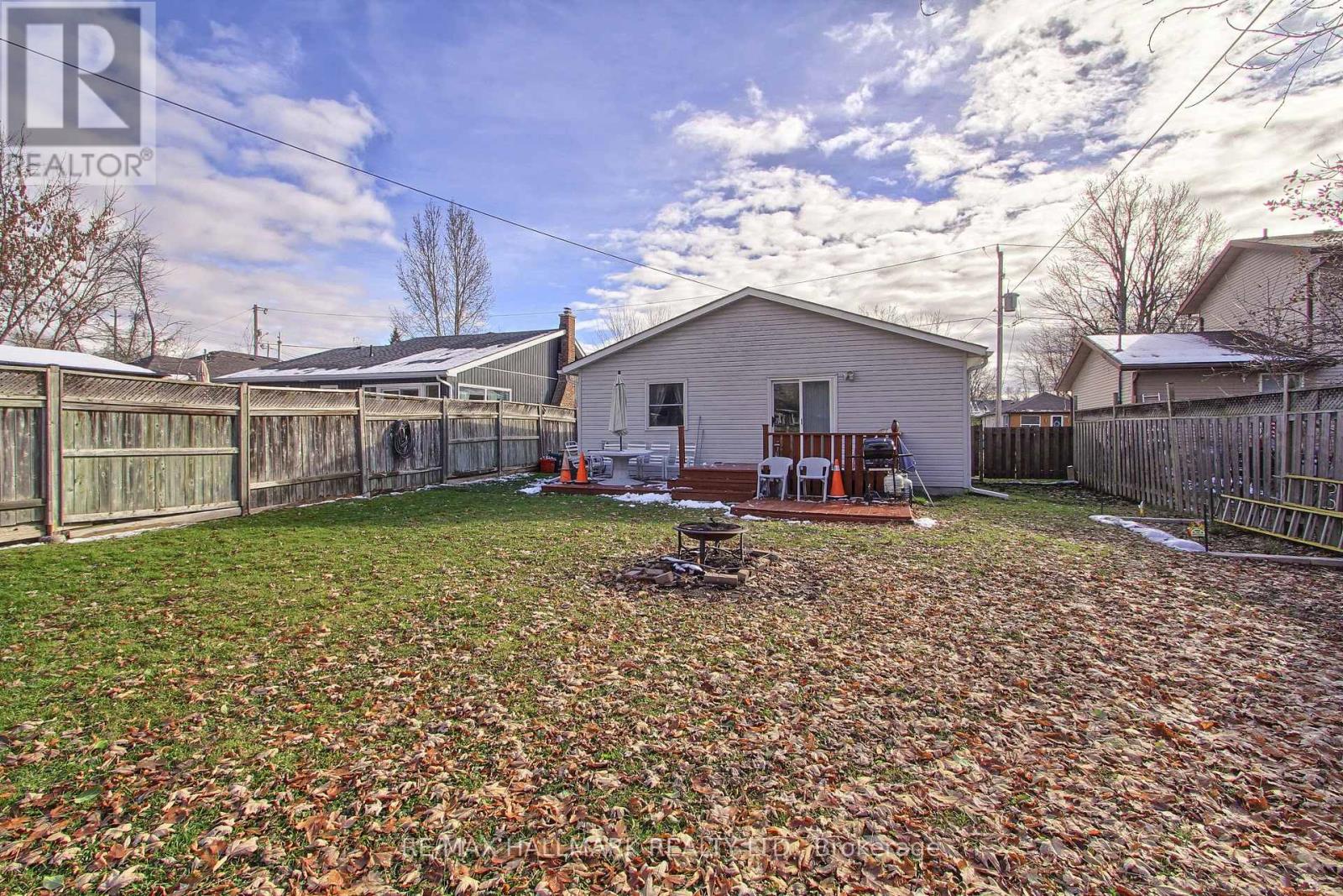 186 Beach Road, Georgina, Ontario  L4P 2L9 - Photo 32 - N12567916