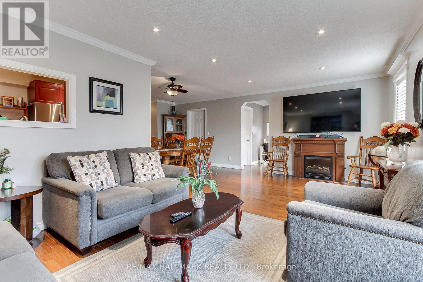 186 Beach Road, Georgina, Ontario  L4P 2L9 - Photo 8 - N12567916