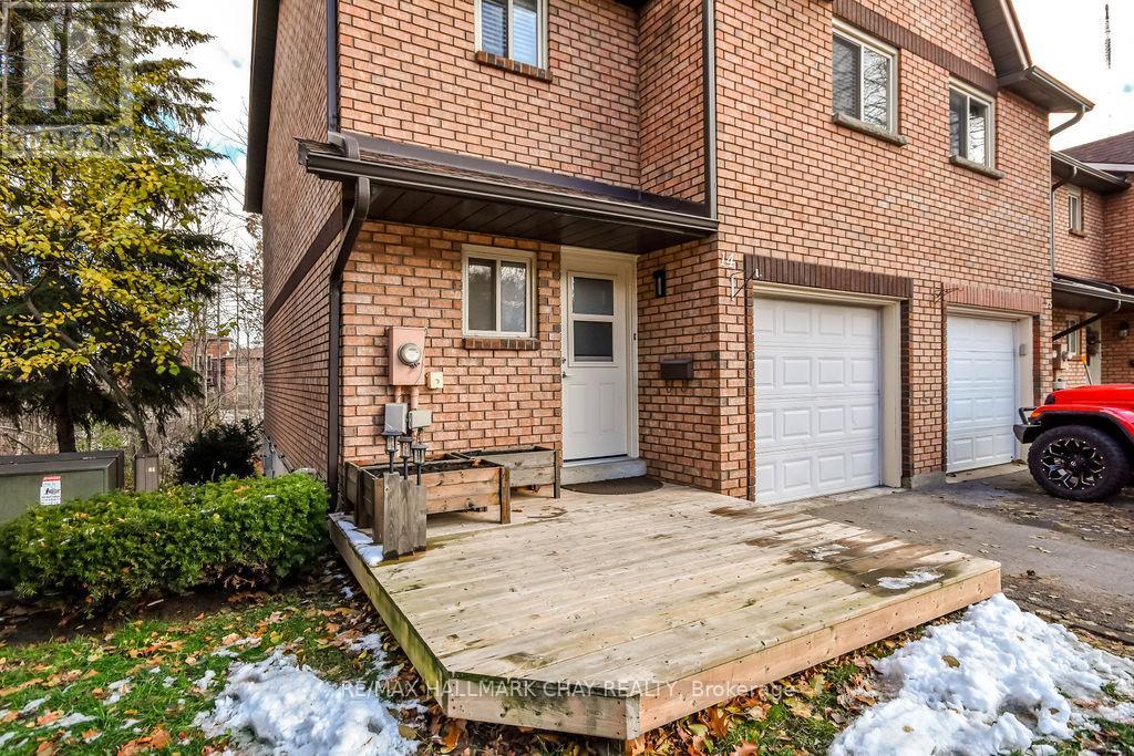 14 EVERGREEN COURT, barrie (ardagh), Ontario