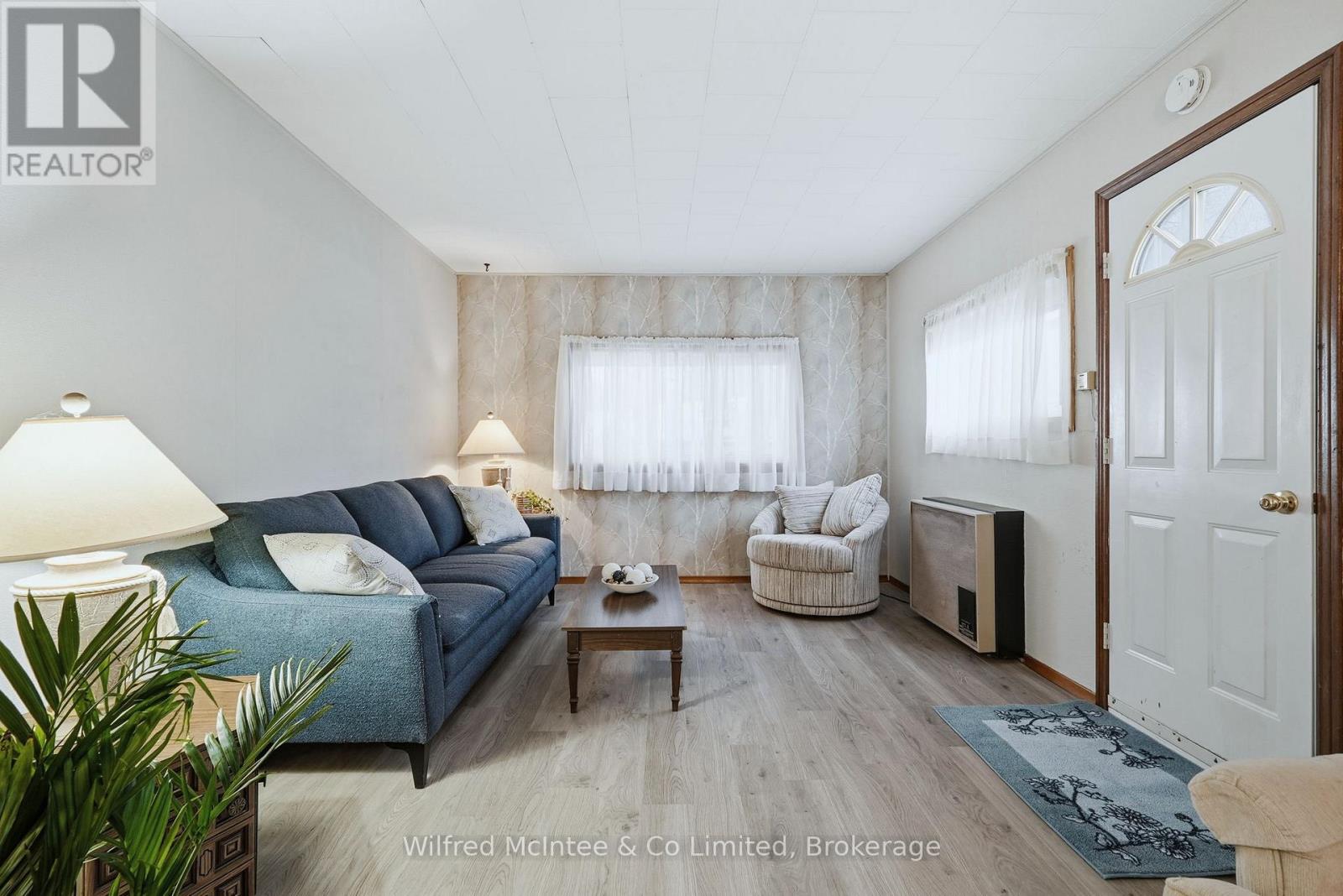 105 Mcgivern Street W, Brockton, Ontario  N0G 2V0 - Photo 14 - X12555236