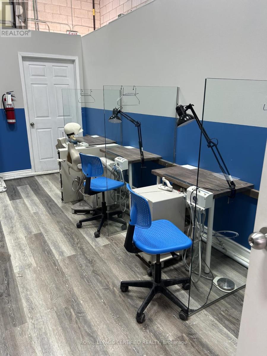 259 Traders Boulevard E, Mississauga, Ontario  L4Z 3L8 - Photo 4 - W12567790