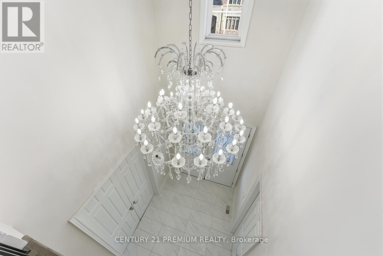 18 Landview Road, Brampton, Ontario  L6P 0H7 - Photo 6 - W12567798