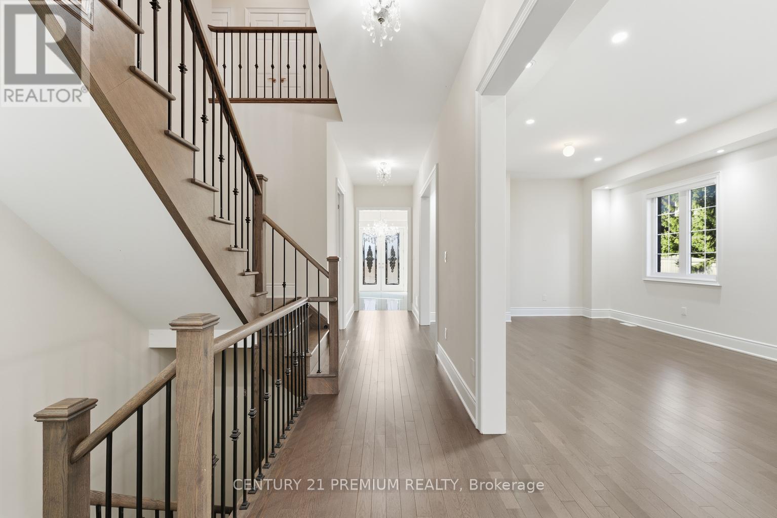 18 Landview Road, Brampton, Ontario  L6P 0H7 - Photo 7 - W12567798