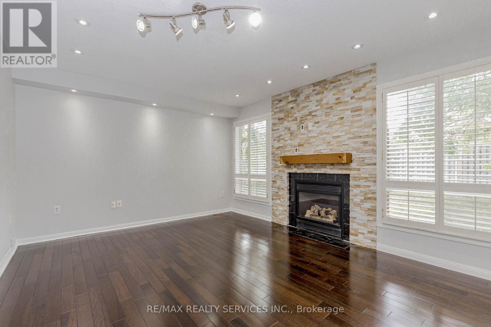 106 Narrow Valley Crescent, Brampton, Ontario  L6R 2M6 - Photo 12 - W12567840