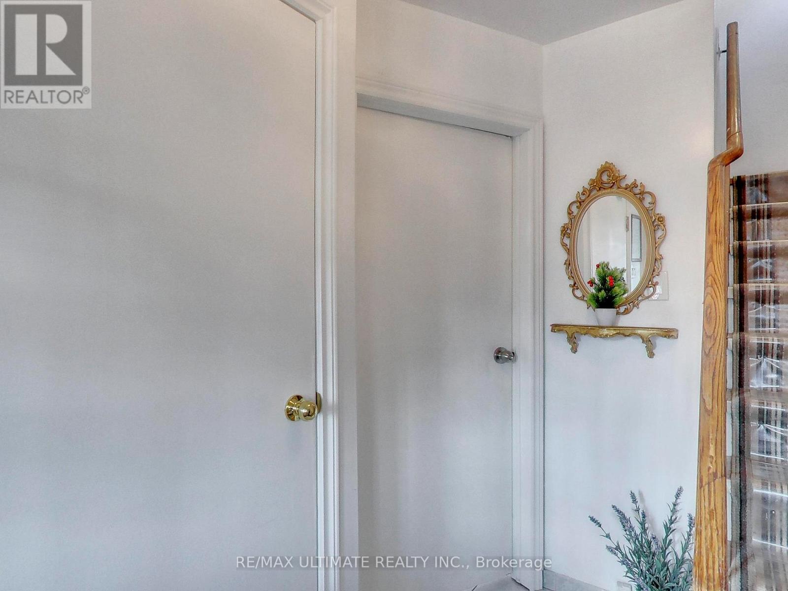 Apt #2 - 1460 Davenport Road, Toronto, Ontario  M6H 2H8 - Photo 3 - W12567864