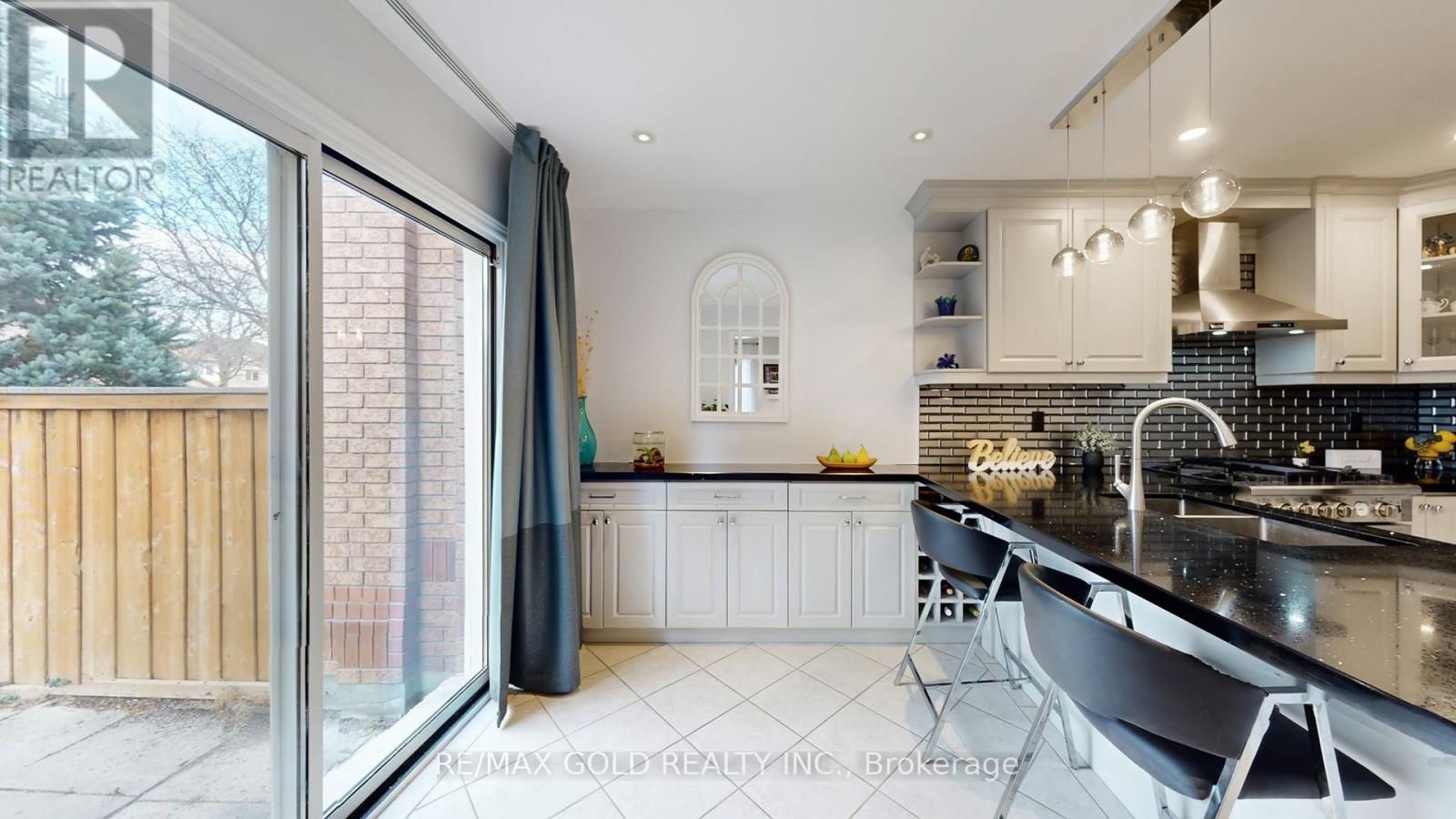 20 Clover Bloom Road, Brampton, Ontario L6R 1R8 - Photo 15 - W12567884