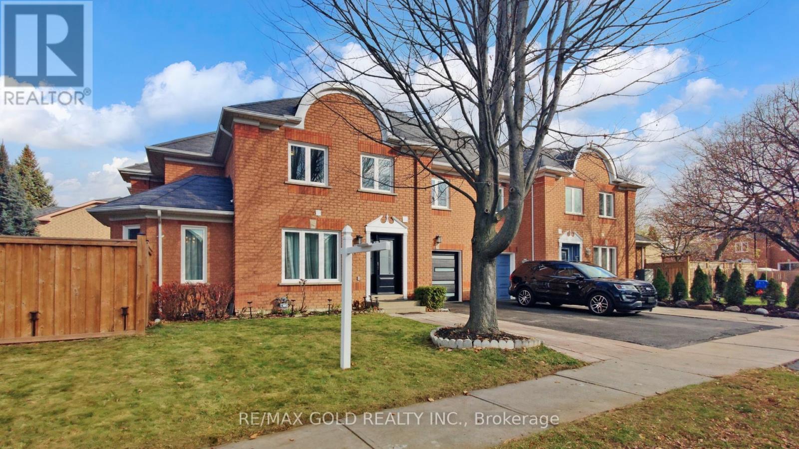 20 Clover Bloom Road, Brampton, Ontario L6R 1R8 - Photo 3 - W12567884