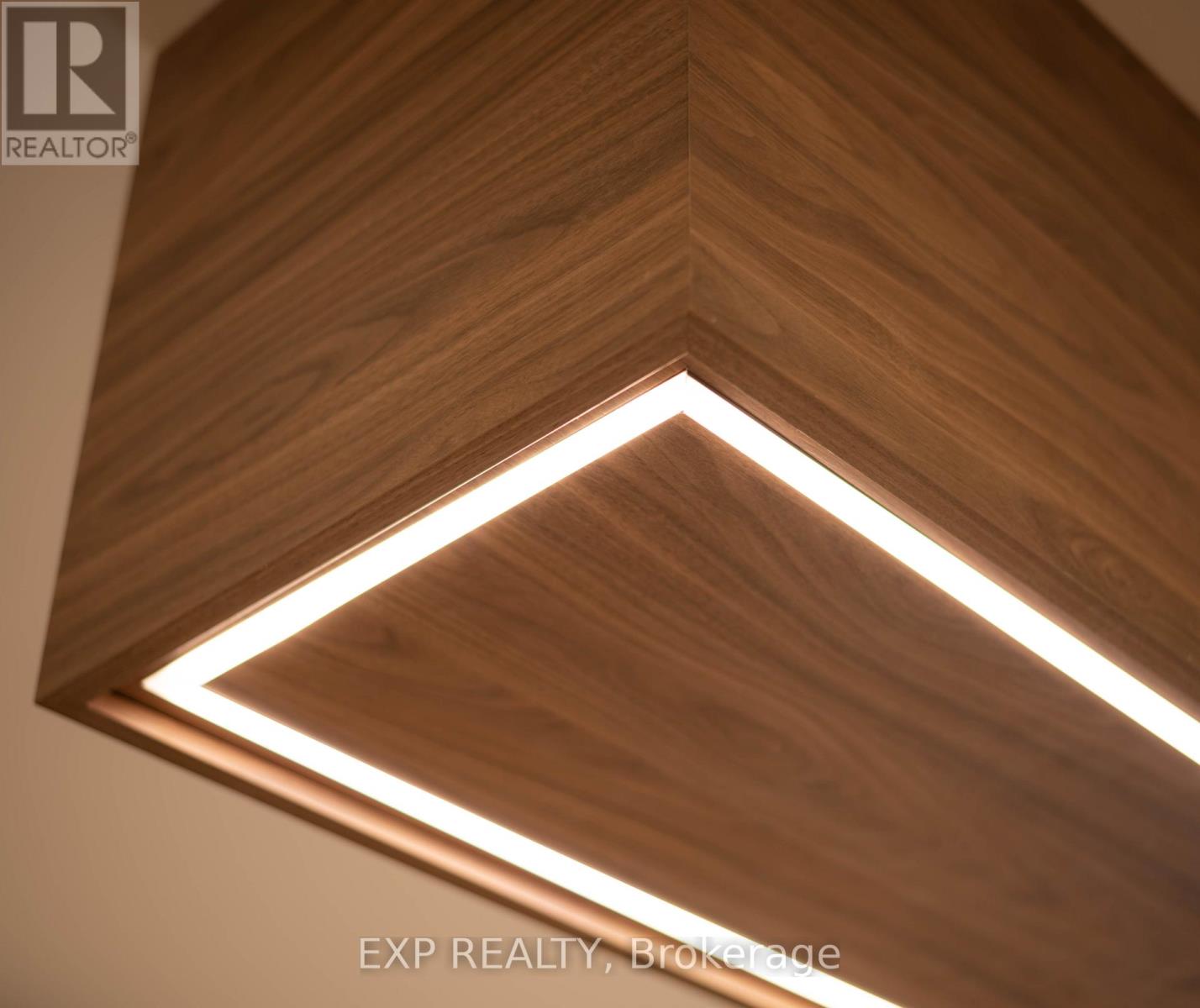 16 Walsh Avenue, Toronto, Ontario  M9M 1B6 - Photo 15 - W12567902