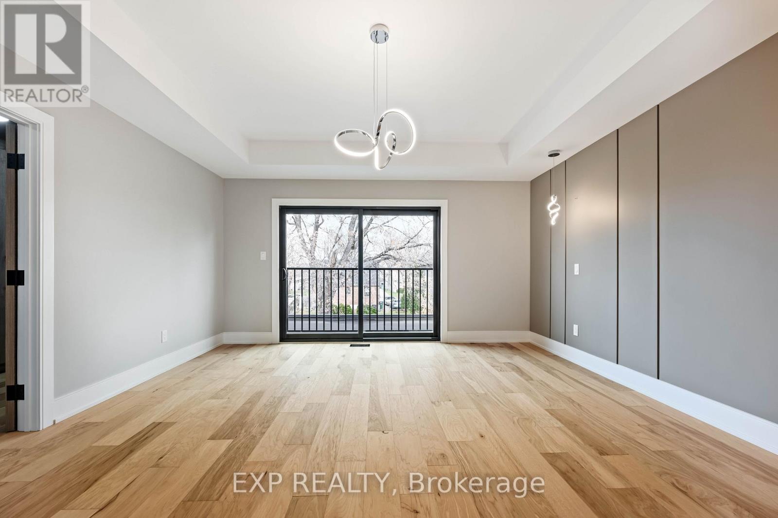 16 Walsh Avenue, Toronto, Ontario  M9M 1B6 - Photo 23 - W12567902