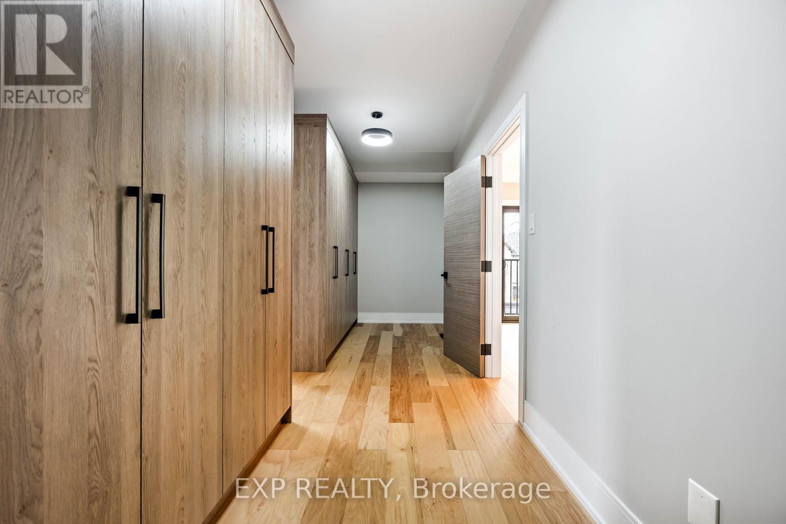 16 Walsh Avenue, Toronto, Ontario  M9M 1B6 - Photo 26 - W12567902