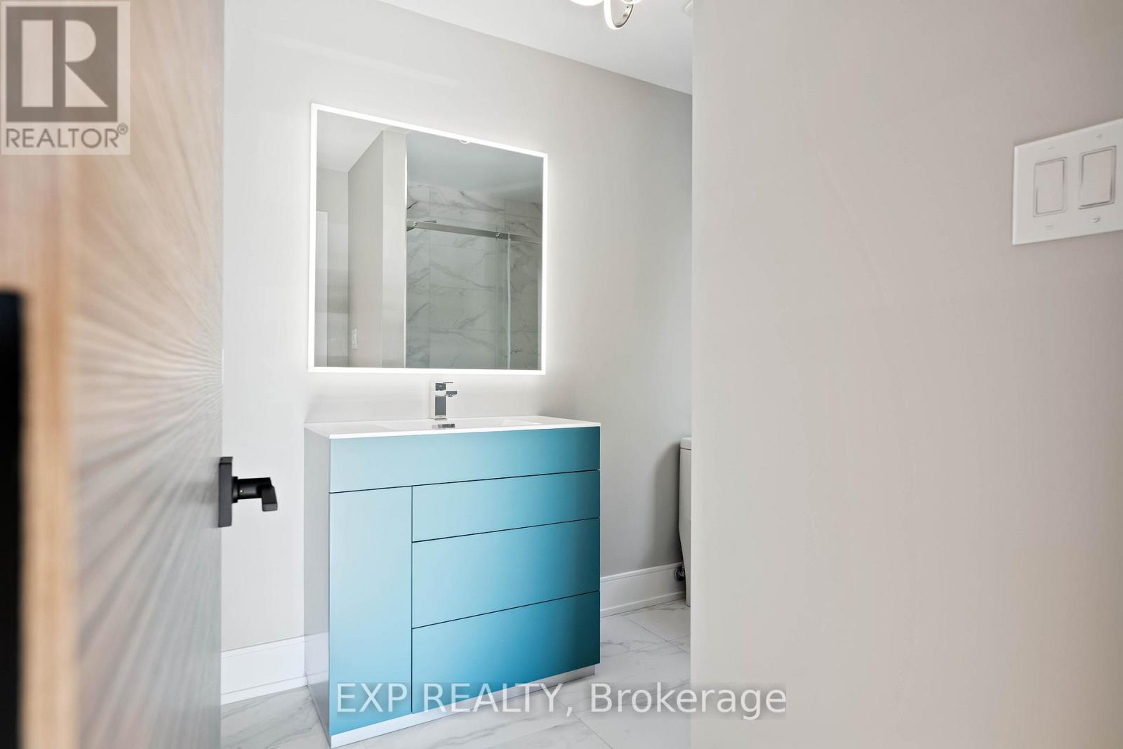 16 Walsh Avenue, Toronto, Ontario  M9M 1B6 - Photo 42 - W12567902