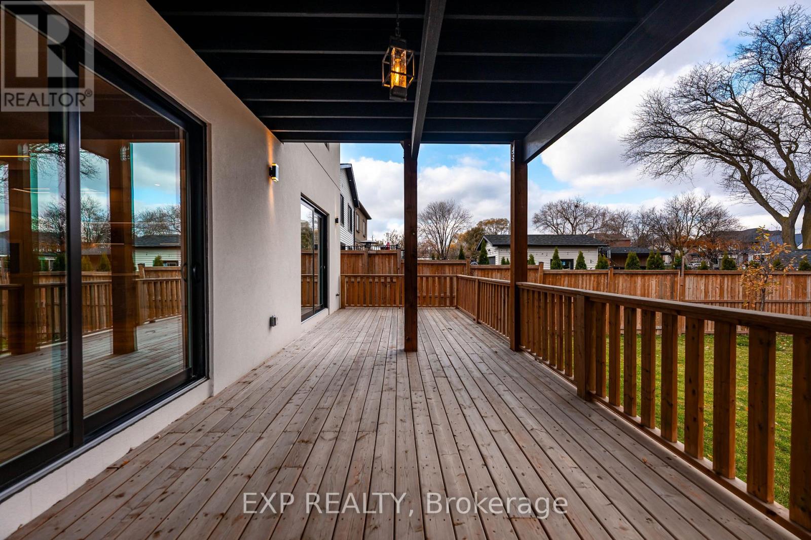 16 Walsh Avenue, Toronto, Ontario  M9M 1B6 - Photo 47 - W12567902